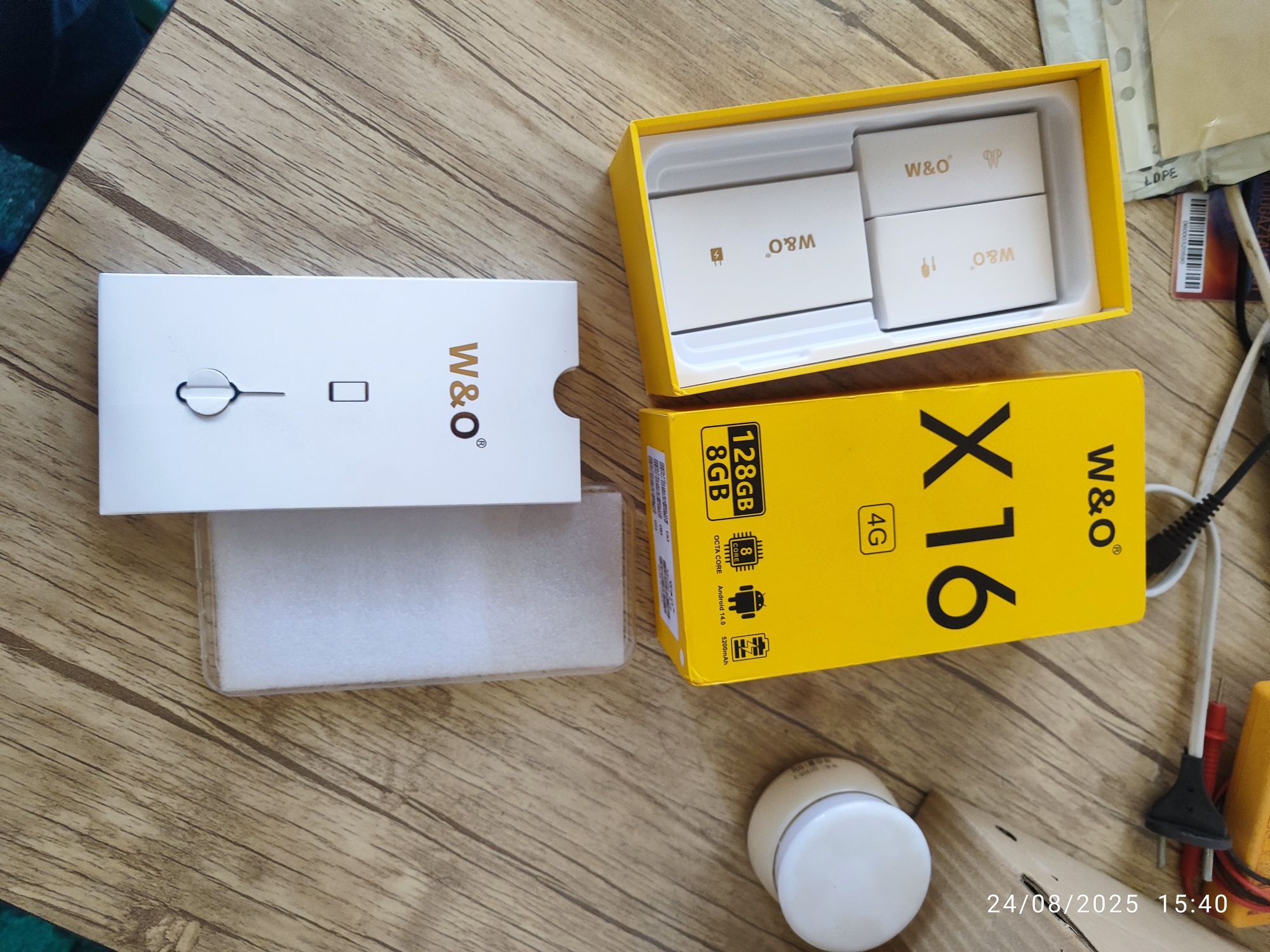 Iphon 16 korinishidagi   x16 w&o degan telfon