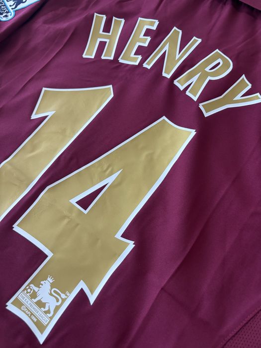 Arsenal 2005/2006 Home Kit // Henry 14