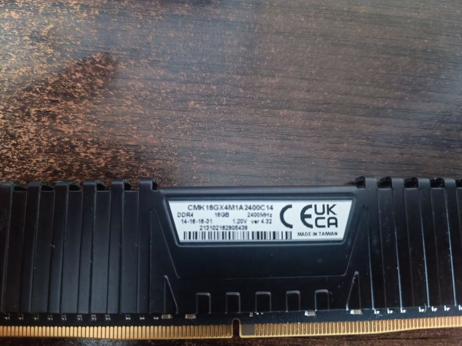 Rami DDR4 Vengeance 16gb Single channel, CL14