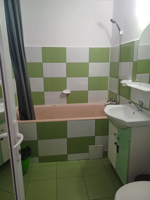 Inchiriez Apartament 2 camere decomandat