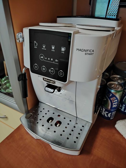 Кафемашина автомат Делонги Магнифика
