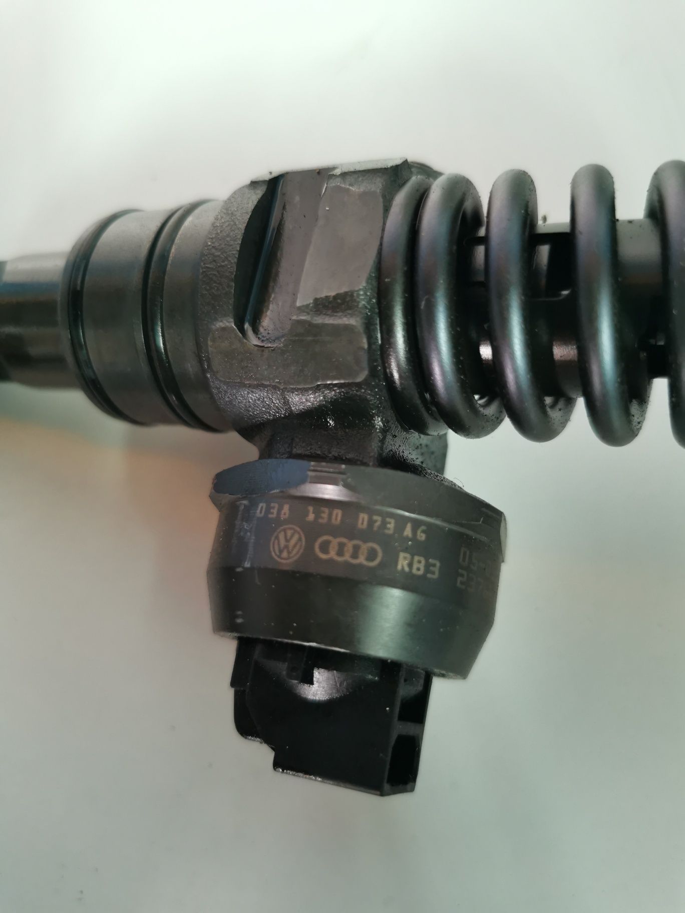 Injector Vw Passat Golf Touran Audi A3 1.9 TDI BKC BXE BLS injectoare