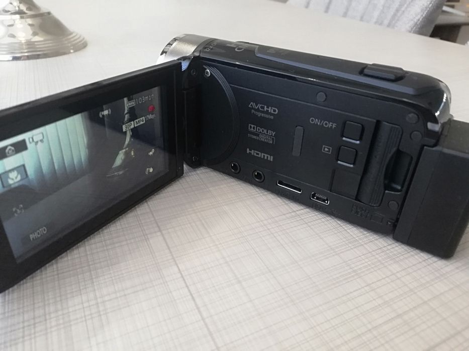 Видео камера Canon Vixia HF R500