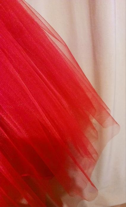 Fusta tull rosie Noua