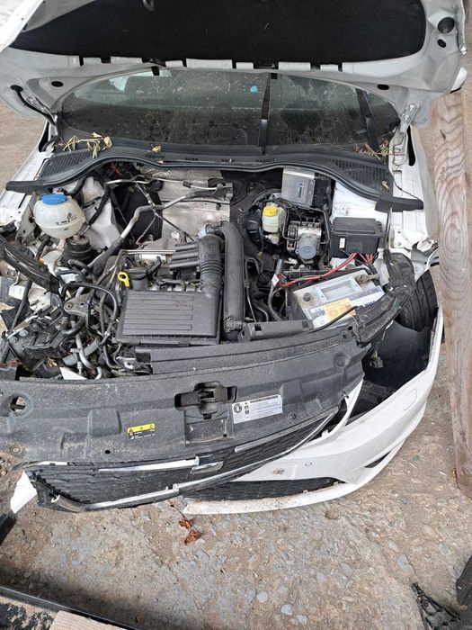 Vand Seat Toledo 1.2 TSI din 2017, avariat dreapta fata