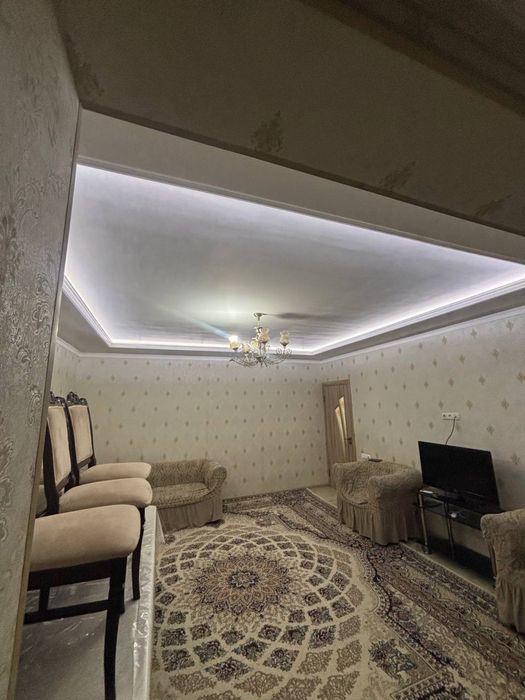 Срочна продаётся своя 2 х комнатная квартира на себзаре рядом Ат терми