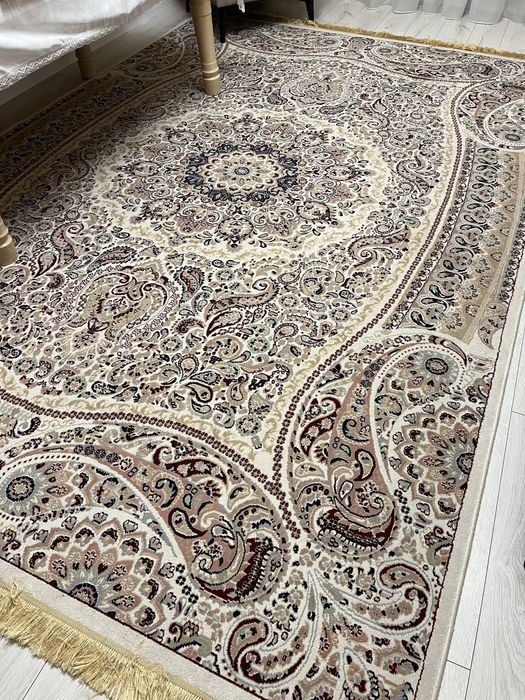 Ковер б/у размер 2,50/3,50м