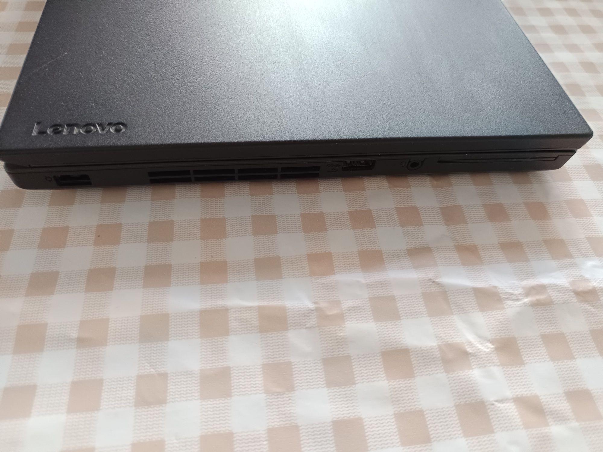 Продавам Lenovo L460