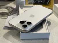 iPhone 16 Pro 128GB White Titanium – Като НОВ с 30 Месеца Гаранция.