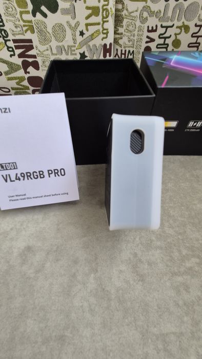 Ulanzi VL49 RGB PRO LED лампа 2500mAh