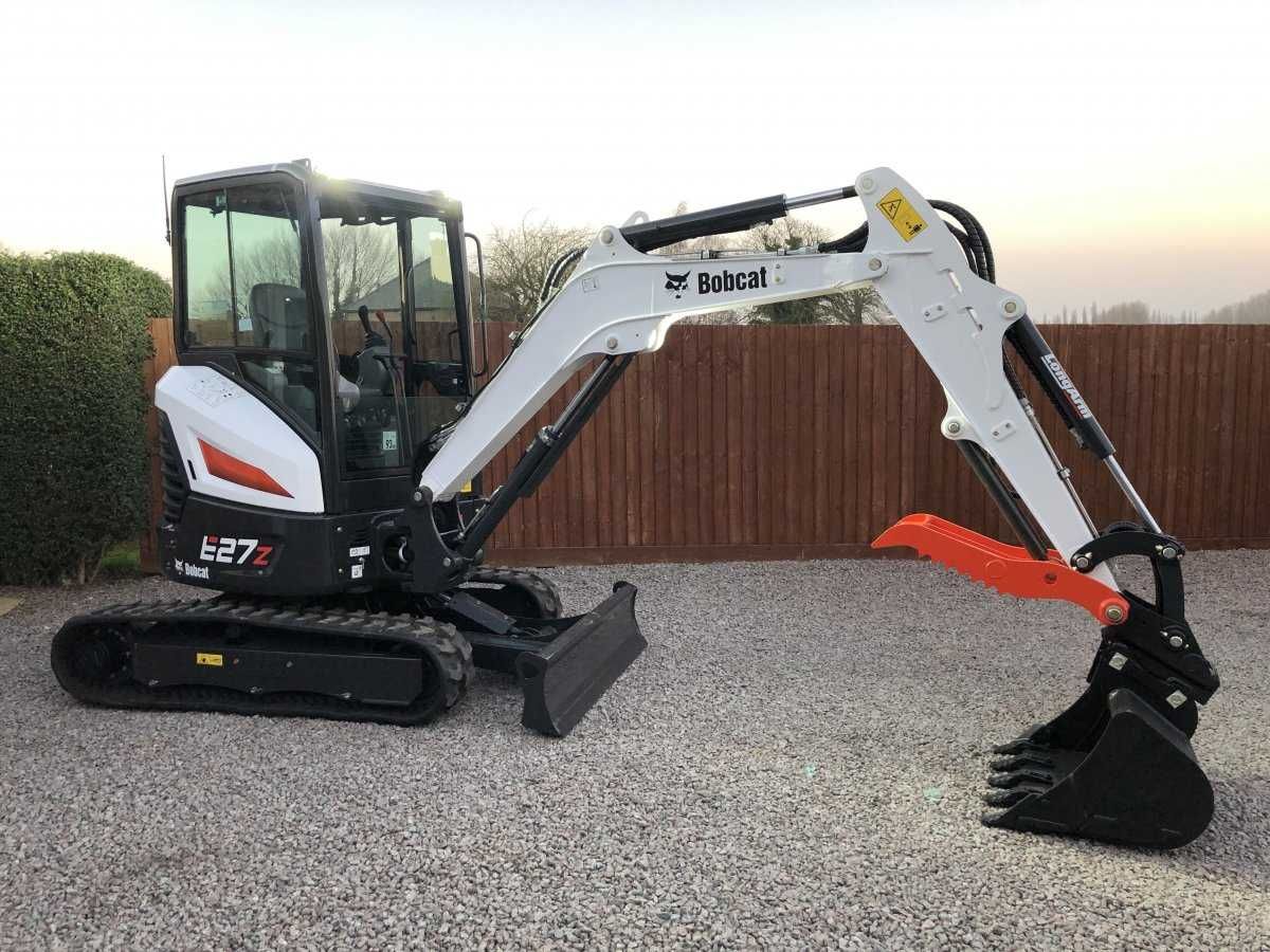 Inchiriere Buldoexcavator/Mini-Excavator/Incarcator Frontal