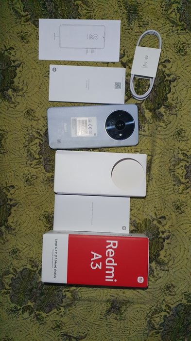 Продавам Redmi A3 + стъклен протектор подарък