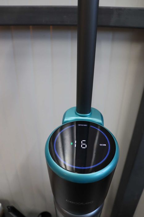 Вертикална прахосмукачка за сухо и мокро Cecotec FreeGo Wash&Vacuum