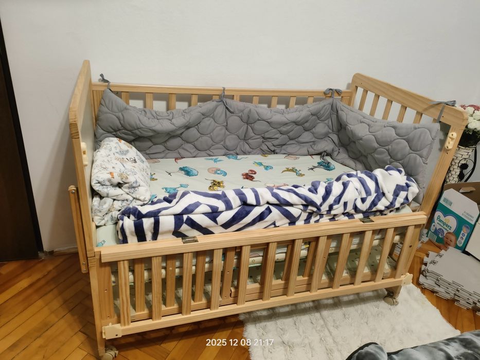 Pătuț balansoar pentru copii