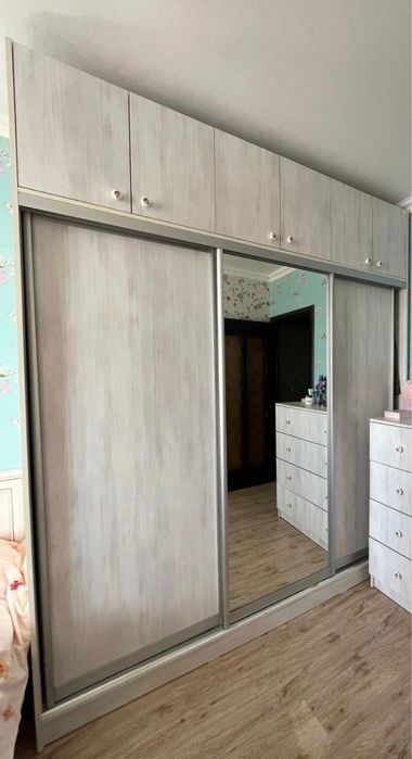 продам шифоньер  в хорошем состоянии