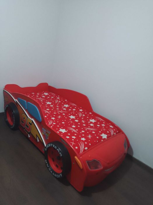 Vând pat copii Fulger Mcqueen