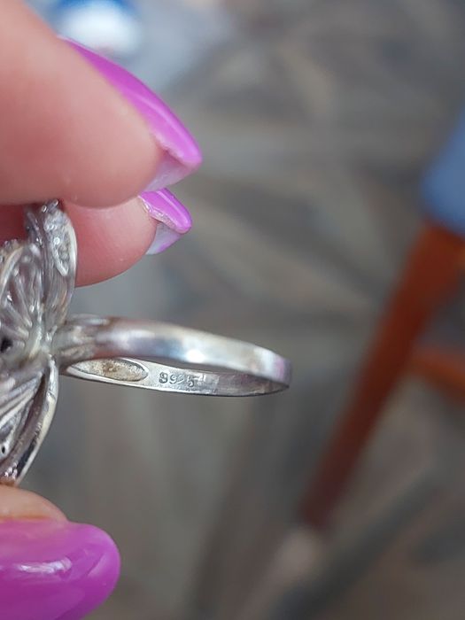 Серебряное кольцо