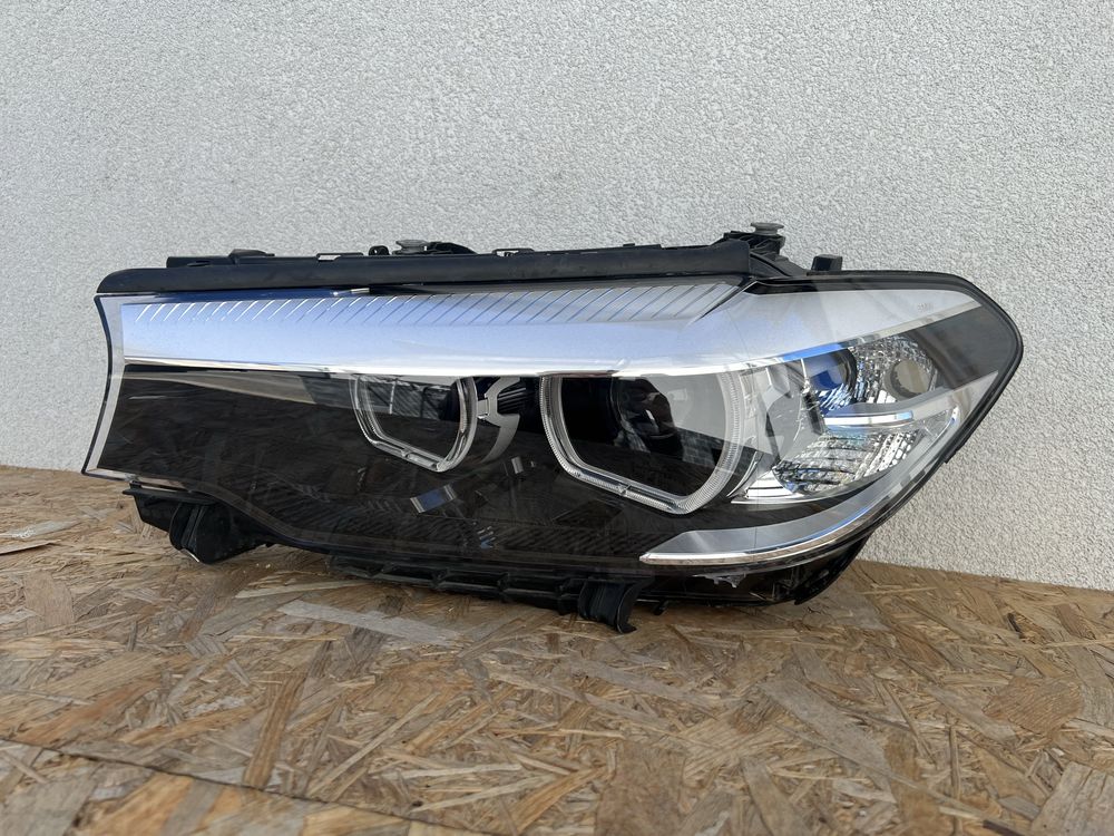 Far stanga BMW G30 G31 LED Original Europa