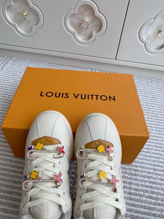 Adidasi Louis Vuitton, tip Premium