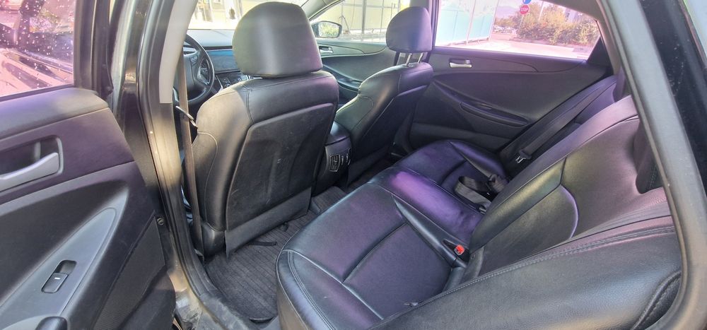 Hyundai Sonata..