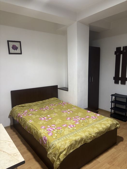 Inchiriez garsoniera