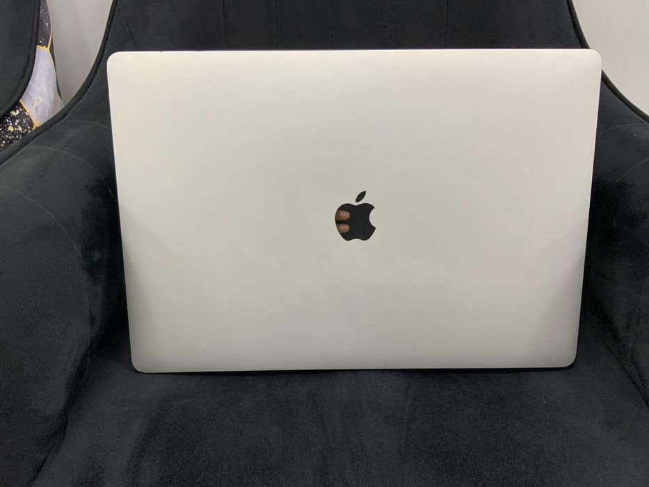 MacBook Pro 2019 16 Inch Core i9 16GB RAM 1TB SSD Used Radeon 4Gb