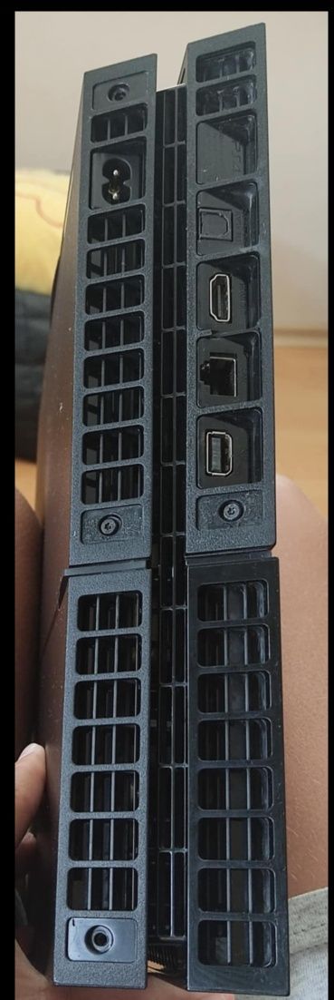 Здравейте продавам PlayStation 4
