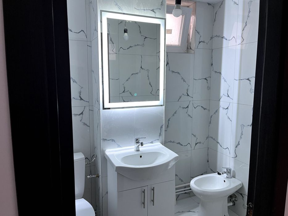 Proprietar, Vând Apartament cu 4 camere, Bulevardul Independenței