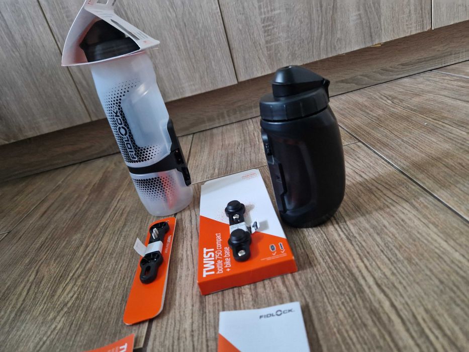 Bidon de apa Fidlock cu prindere magnetica pe cadru 800 ml + suport