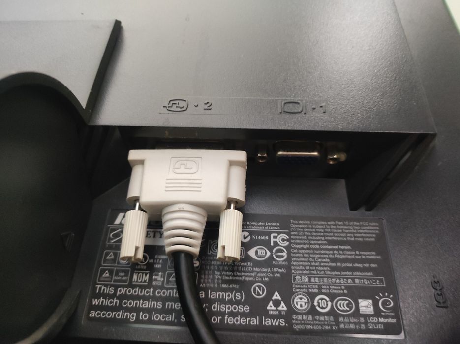 Lenovo Thinkvision 19 инча монитор, модел L197 Wide, коментар