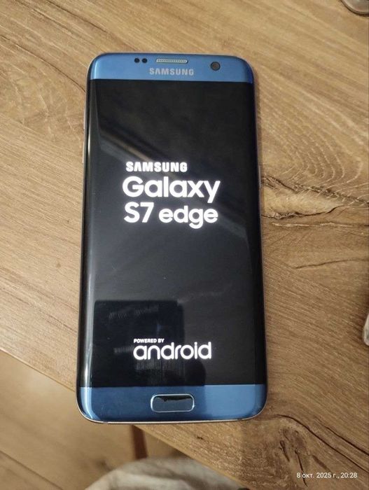 Samsung S7 edge в отличном состоянии.