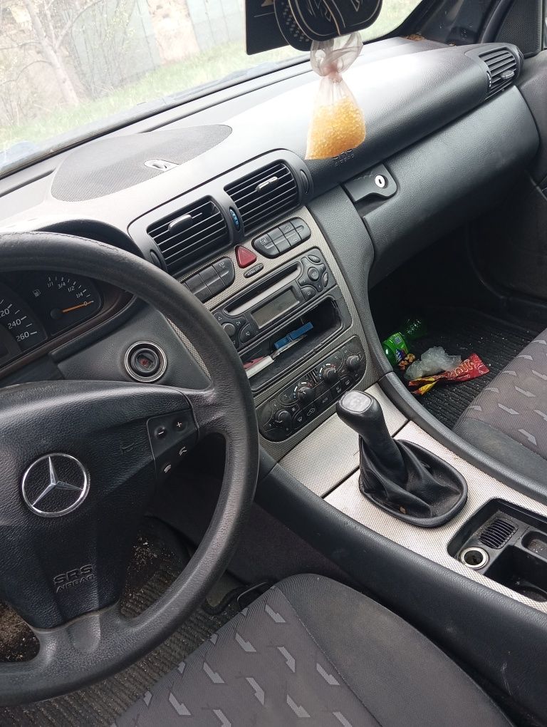 Mercedes C 220 2.2CDI 143ks.