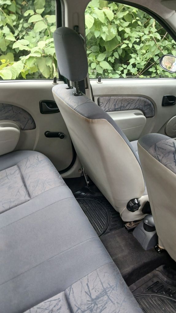 Кола Dacia logan 4500лв