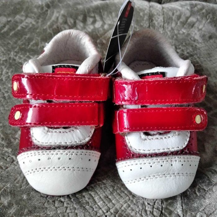 Розови пантофки и буйки LEGO бяло и червено