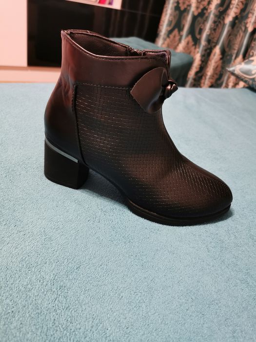 Ghete dama piele naturala nr. 37