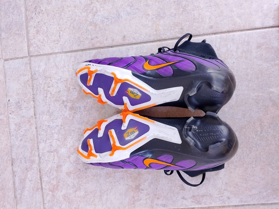 Vând ghete de fotbal Nike Mercurial Superfly TN, mărimea 40.5