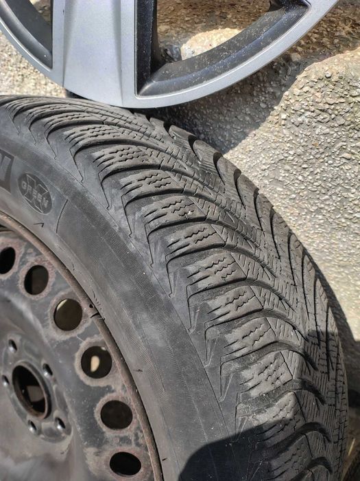Roti de tabla echipate cu pneuri Michelin Alpin 4 iarna Ford Focus R16