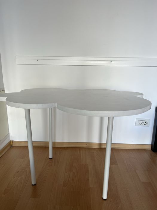 Masuțǎ unicat NOR lemn masiv