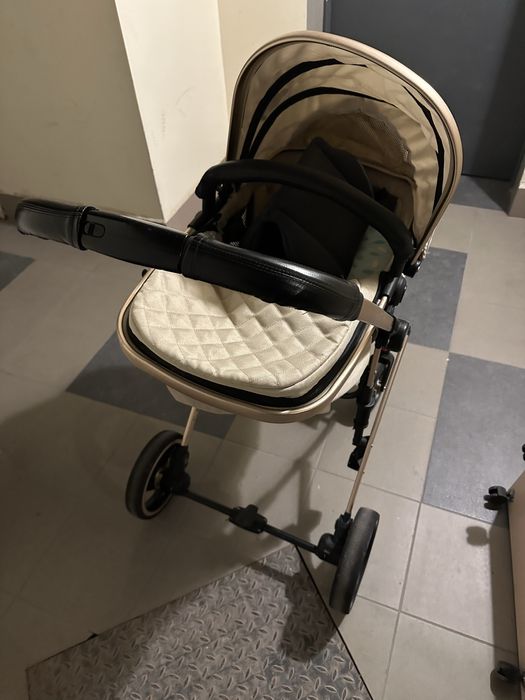 Продавам детска количка  kikka boo