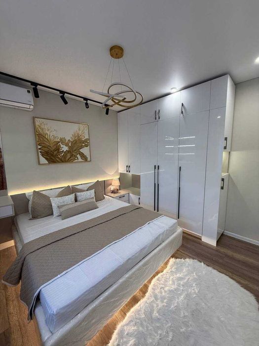 2 в 3 ком. с новым ремонтом на Максим Горьком