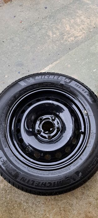 Cauciuc Michelin 195/65 R15 cu tot cu geanta nou nouta ne folosite