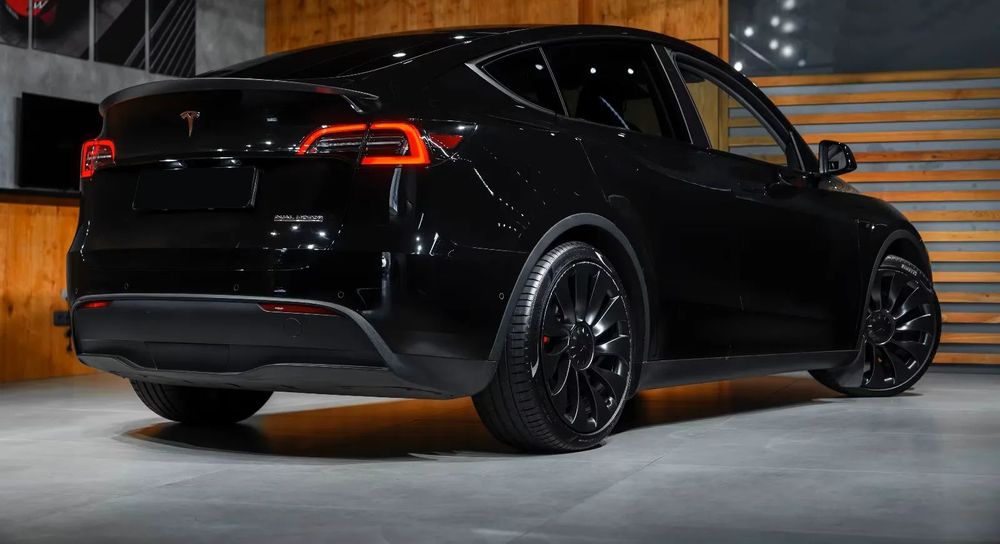 Tesla Model Y Model Y PERFORMANCE, tva deductibil, posibilitatea leasing, fara daune
