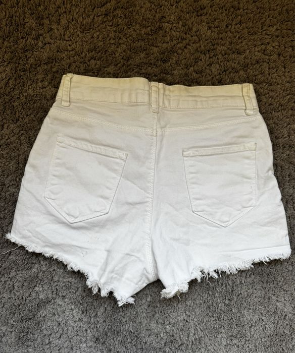 Къси панталонки по 6 лв.