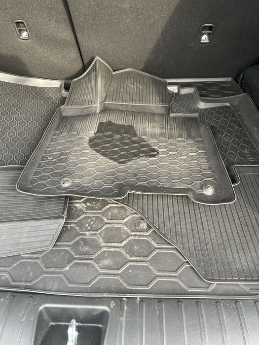 Коврики резиновые Hyundai Tucson NX 4 ( длинная база)