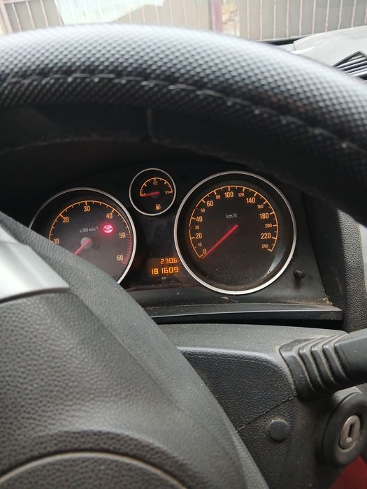 Opel Zafira, 17cti. an fabricatiei 2009 euro5 clima, încălzire în sc.