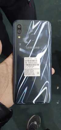 Samsung galaxy A30 sotiladi xotira 4/64 narxi 950ming