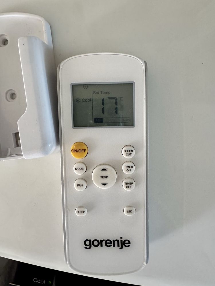 Мобилен климатик Gorenje 9000 BTU Клас A Дисплей Дистанционно Tаймер