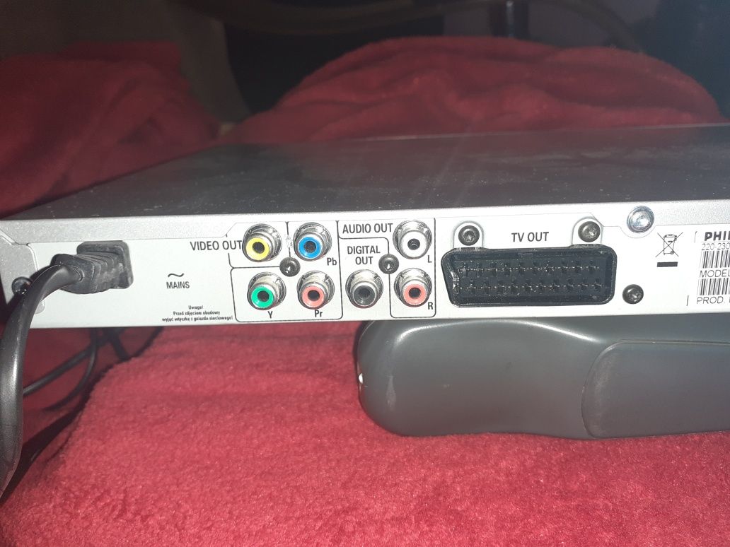 Vând DVD player DVP 3010