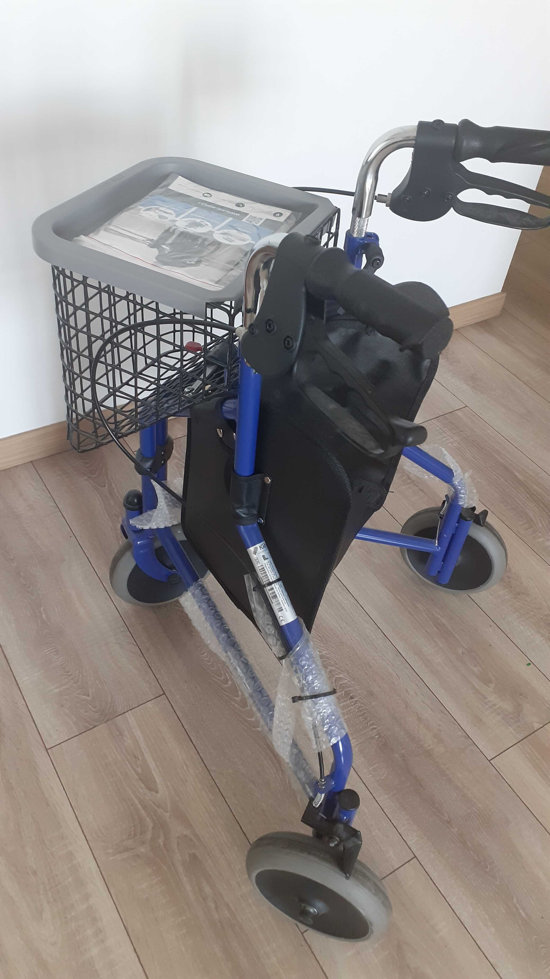 Carucior pliabil cu 3 roti