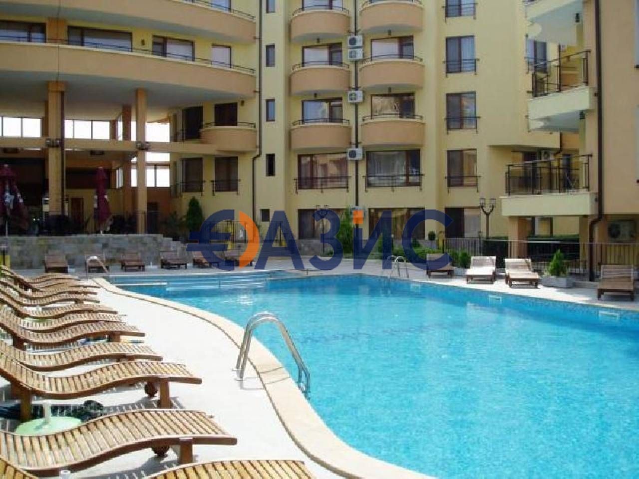 Продава се Двустаен апартамент в Свети Влас - 70 кв.м за 1108 €/кв.м - Снимка #12